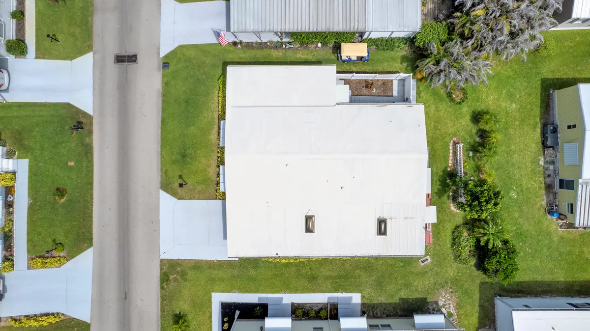 ROOF at 140 NE Pinelake Village Boulevard, Jensen Beach