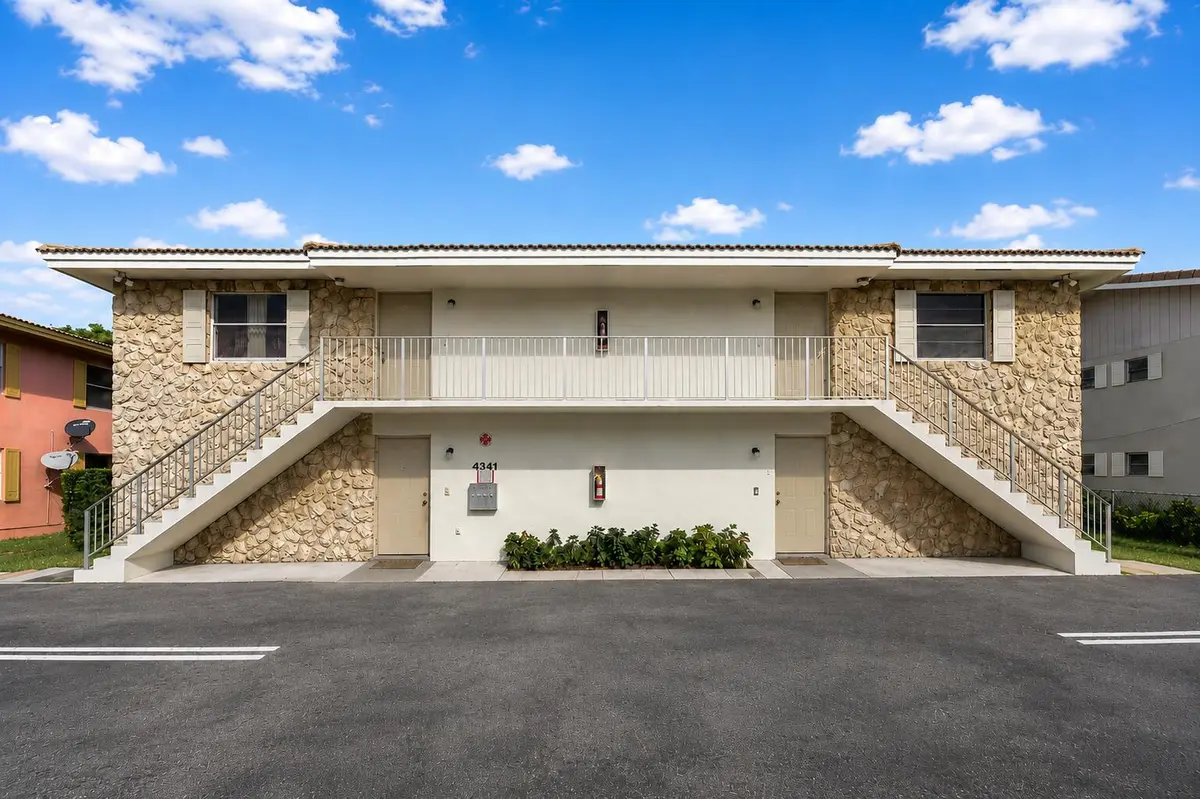 7870A12B-87AD-4C13-AFF8-D4128AD89B4F at 4341 RIVERSIDE Drive A-D, Coral Springs