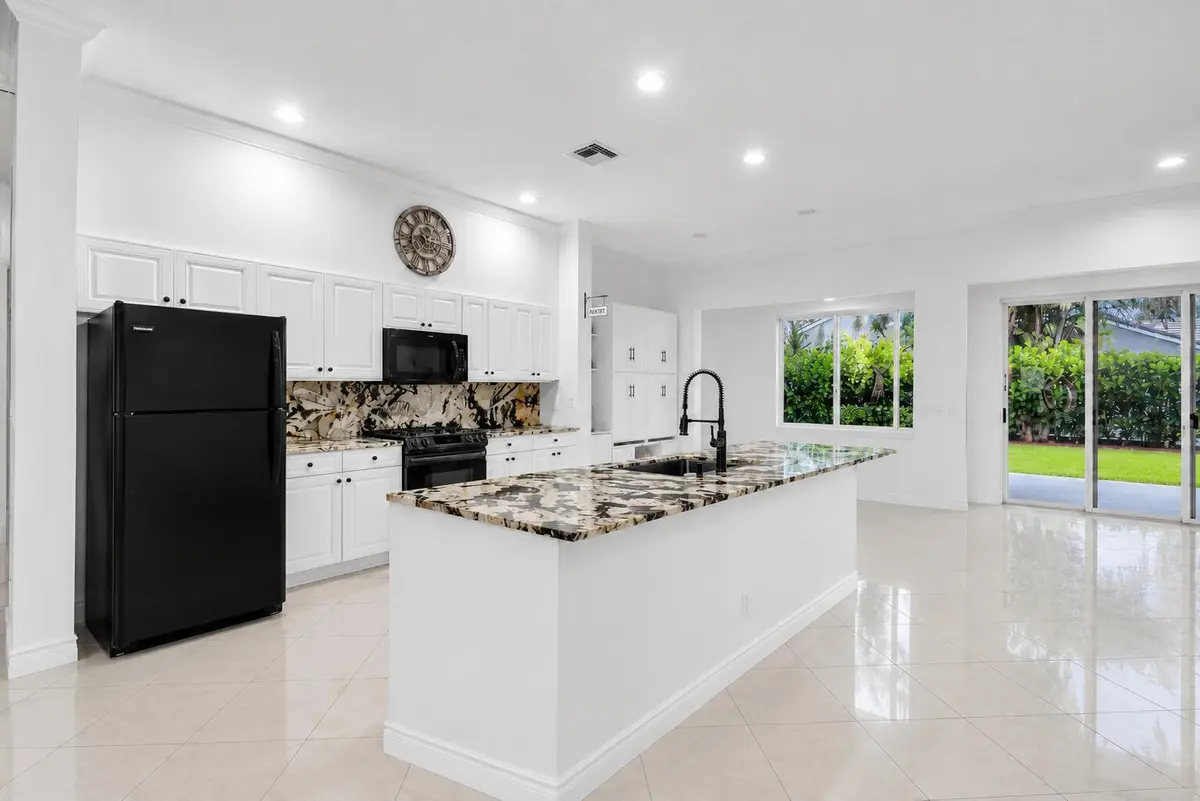 Kitchen Island at 8914 Brittany Lakes Drive, Boynton Beach