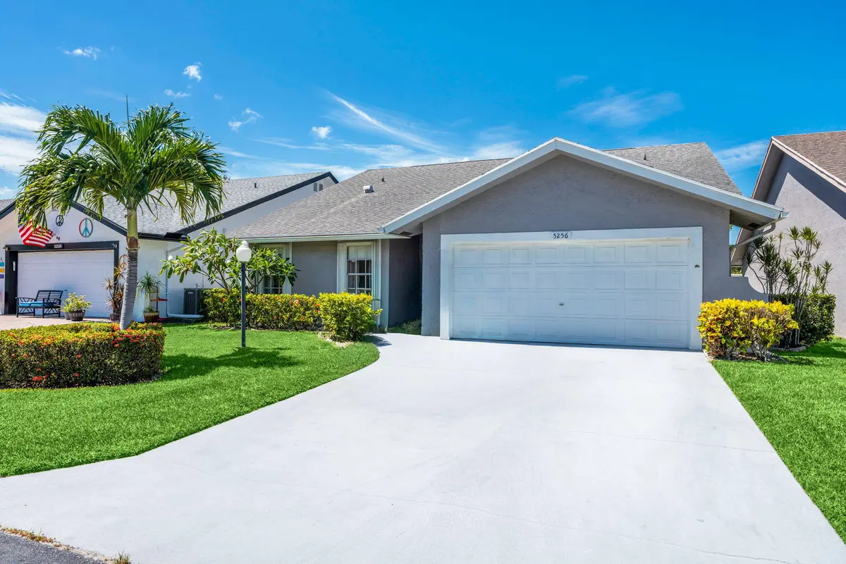 Front View at 5256 Tiffany Anne Circle, West Palm Beach