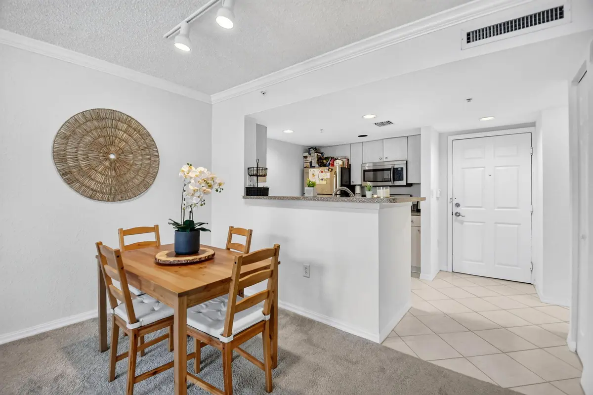 Dining Area at 1801 N FLAGLER Drive 727, West Palm Beach