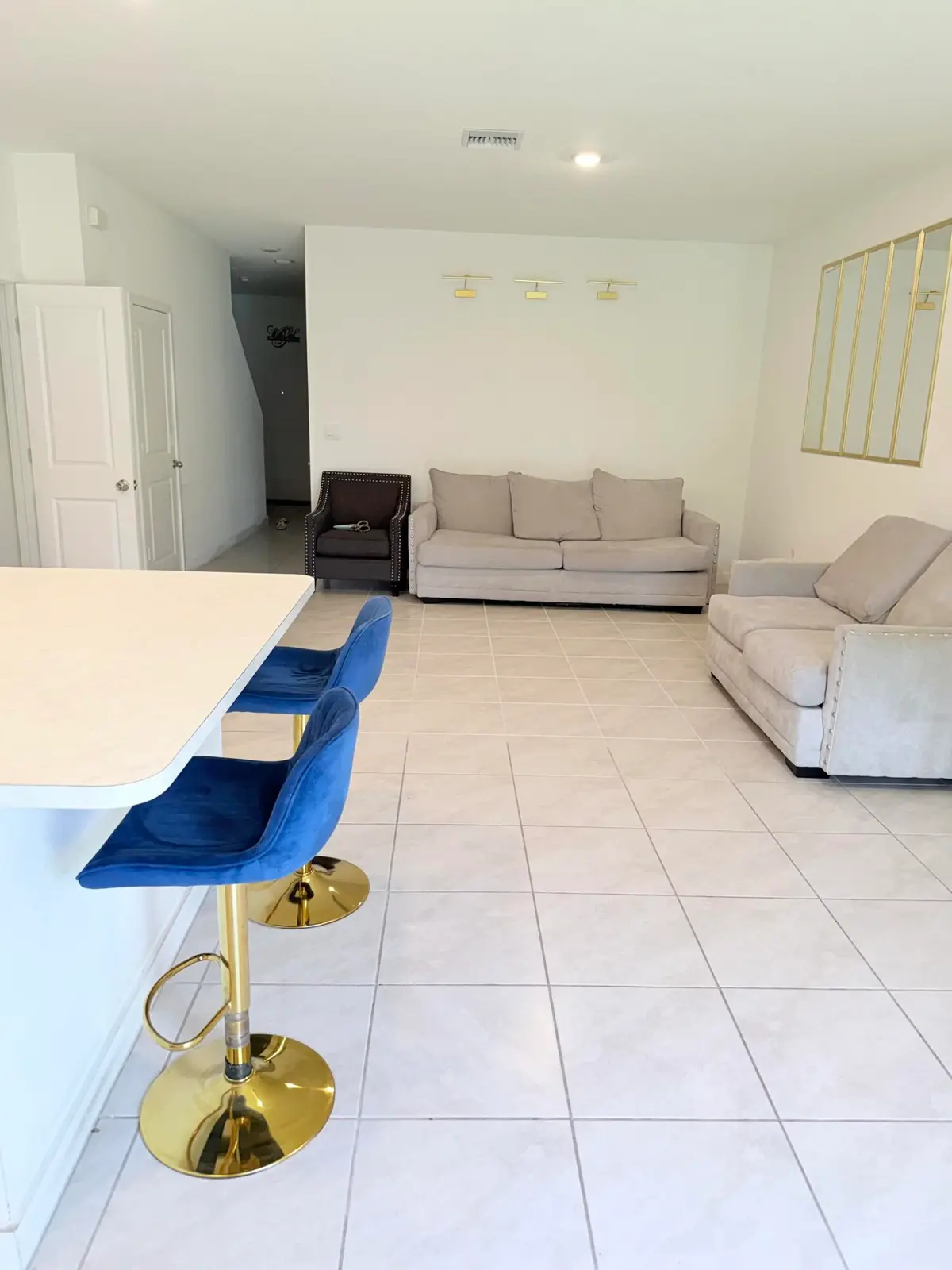 LIVING ROOM at 938 NW 3RD Terrace, Pompano Beach