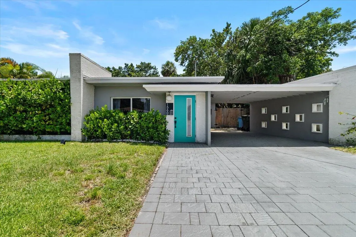 03-DSC09464 at 1560 NE 32ND Street, Oakland Park