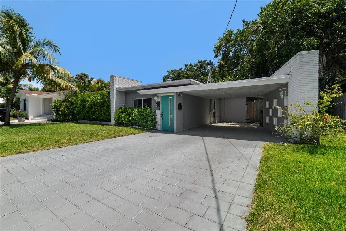 37-DSC09463 at 1560 NE 32ND Street, Oakland Park
