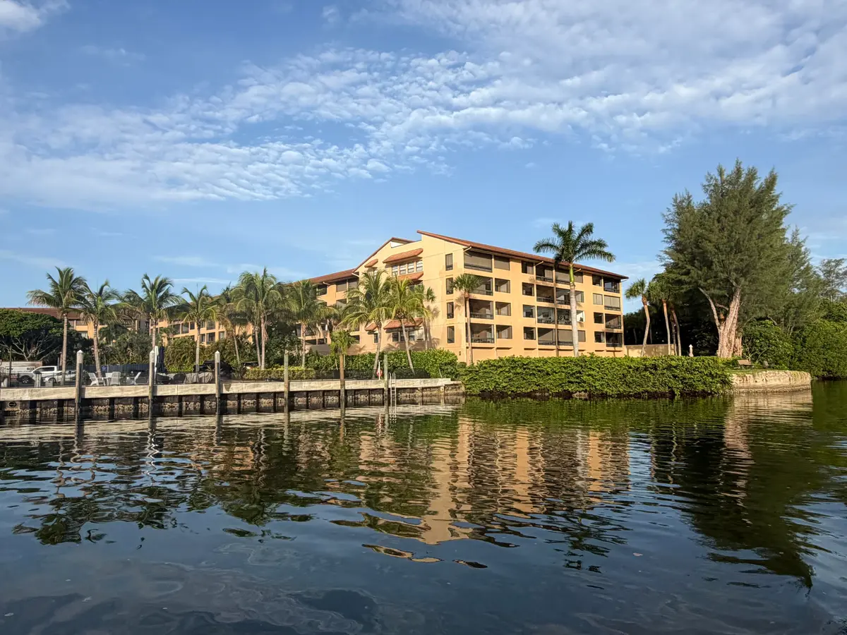 1036 US-1 221, North Palm Beach, FL – photo 1