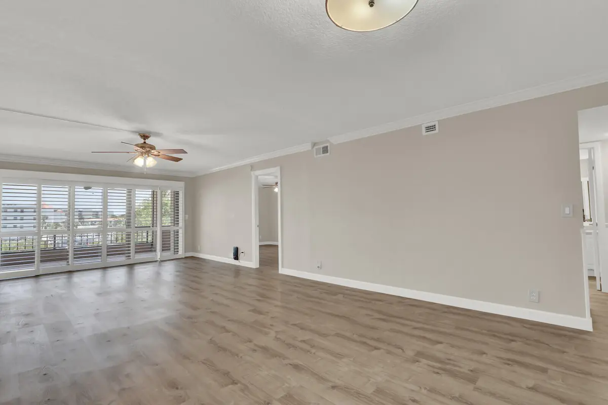 1036 US-1 221, North Palm Beach, FL – photo 5
