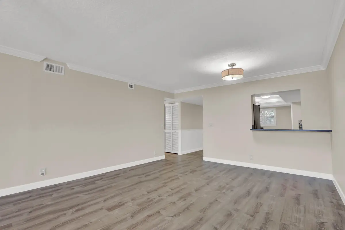 1036 US-1 221, North Palm Beach, FL – photo 8