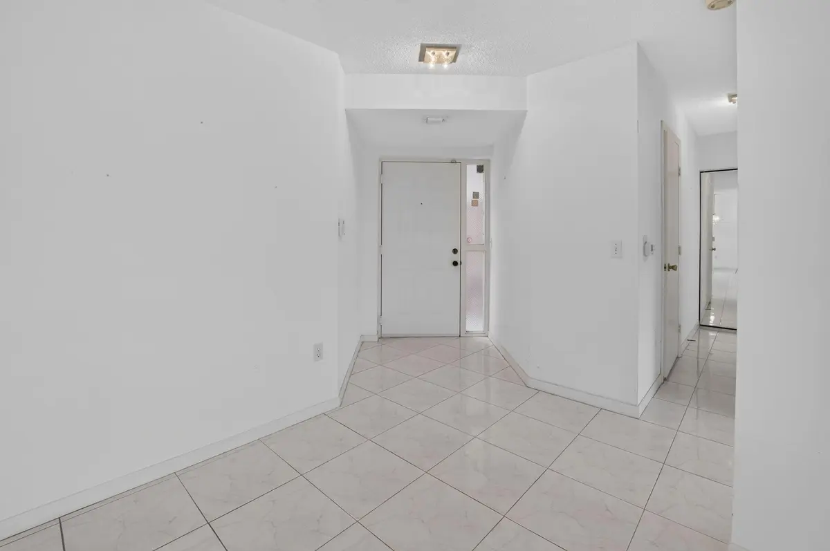 Entrance Foyer at 5187 Europa Drive F, Boynton Beach