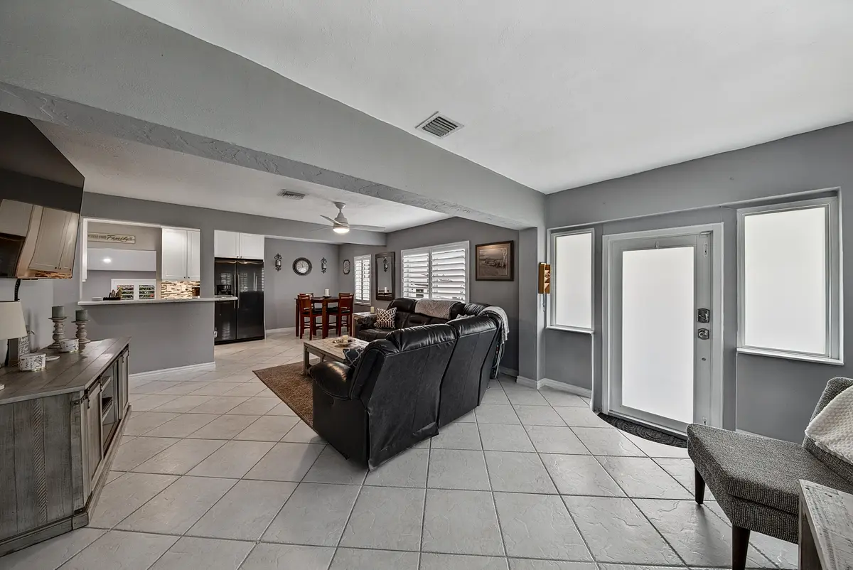 smith-10 at 800 SW 19TH Street, Fort Lauderdale