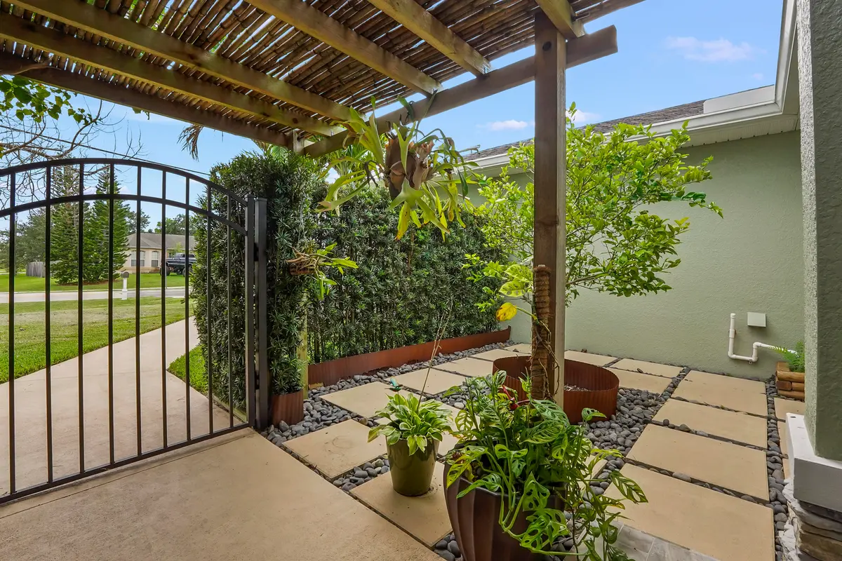 04 Entry 01 at 1901 SW Import Drive, Port St. Lucie
