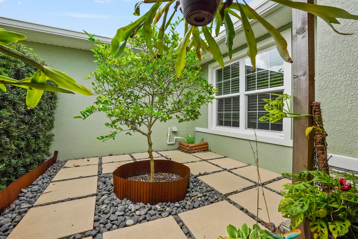 05 Entry 02 at 1901 SW Import Drive, Port St. Lucie