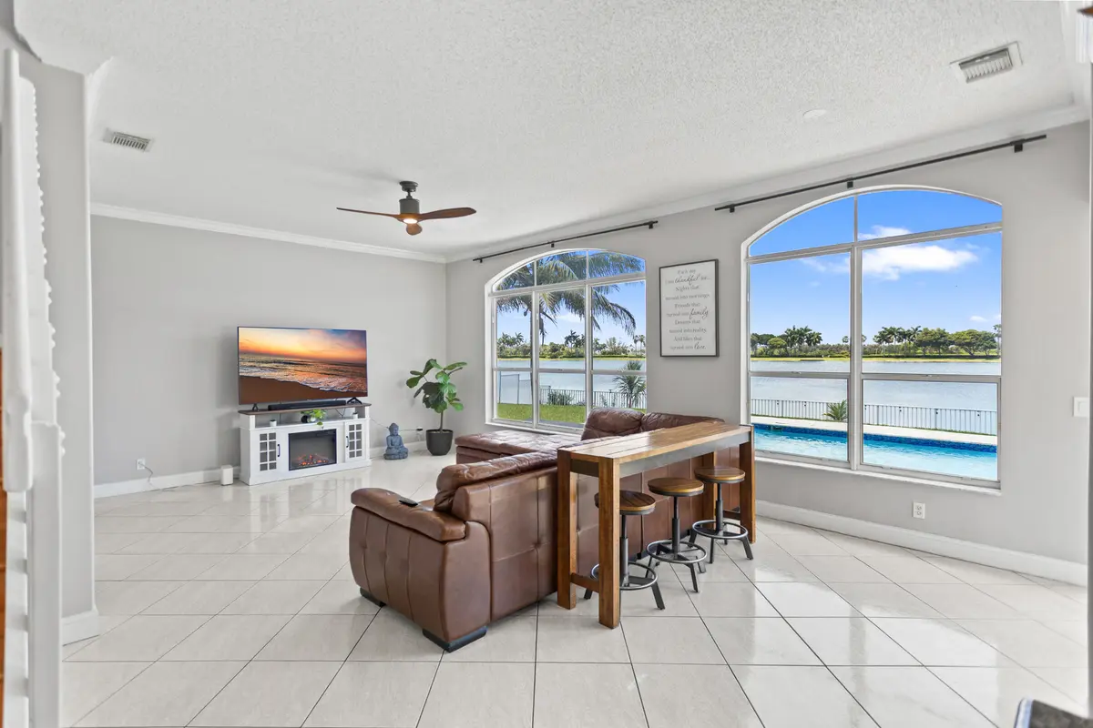585A0600 at 2905 SW 139th Avenue, Miramar