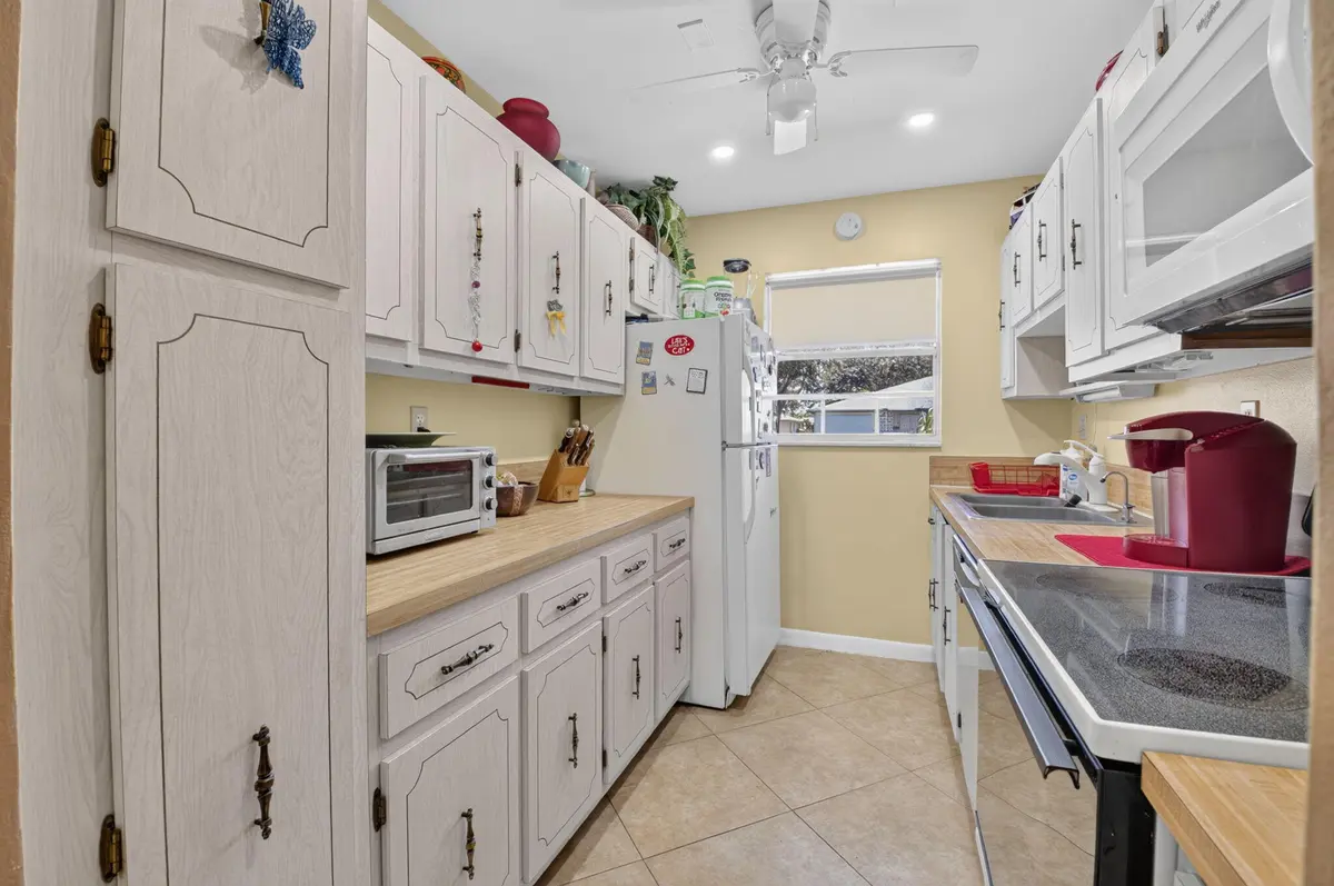 11-web-or-mls-DSC_0501 at 1180 S DRIVE Circle A, Delray Beach