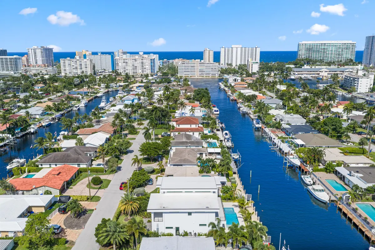 2612 Northeast 4th St - 91.jpg-FULL at 2612 NE 4TH Street, Pompano Beach