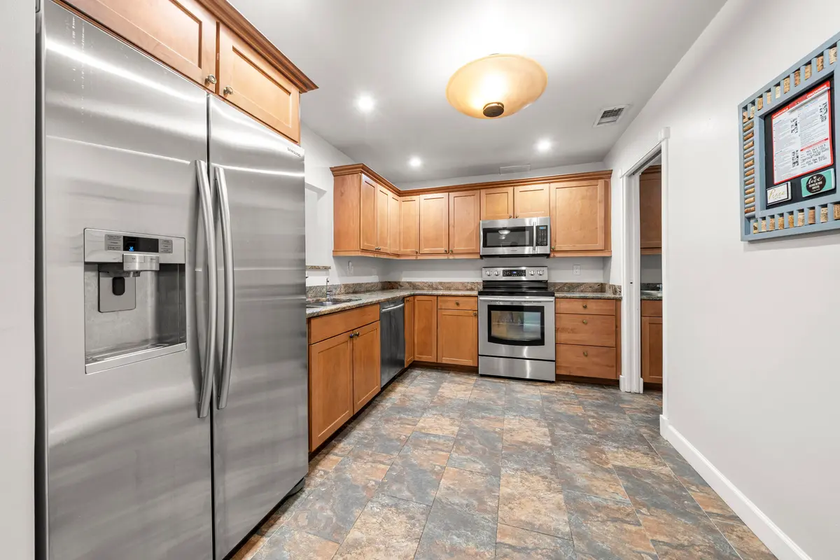1107-12 at 1107 St Andrews Road, Hollywood