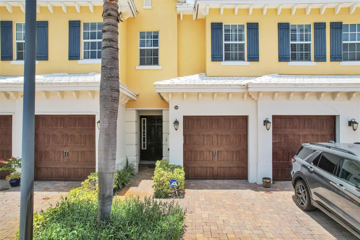 Photo 1 at 206 Mariner Court, North Palm Beach