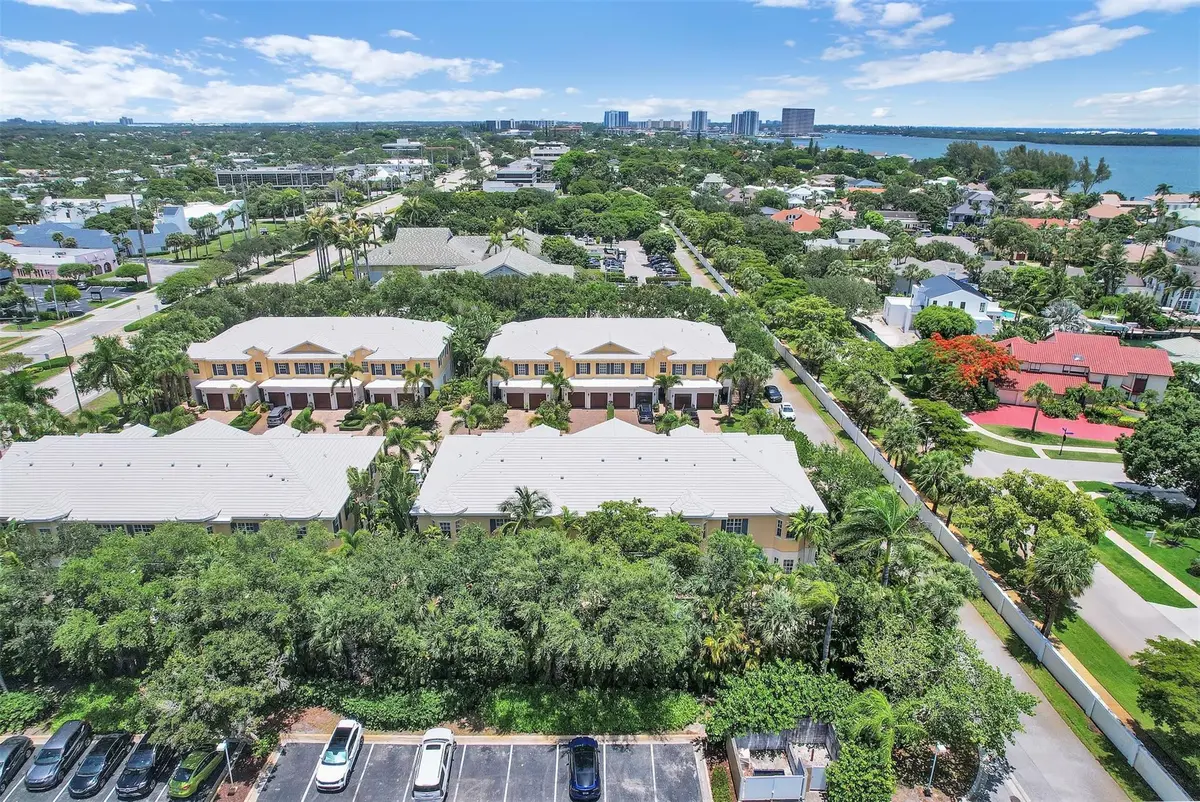 Photo 6 at 206 Mariner Court, North Palm Beach
