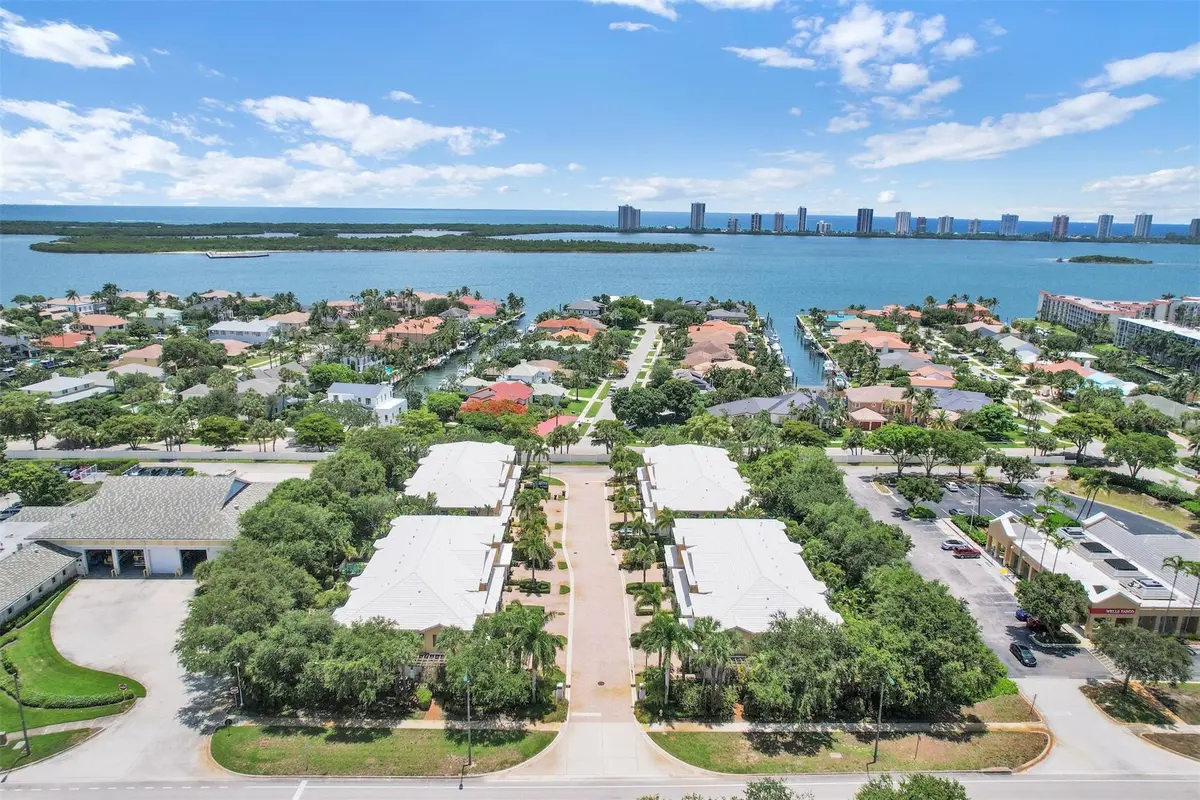 Photo 7 at 206 Mariner Court, North Palm Beach