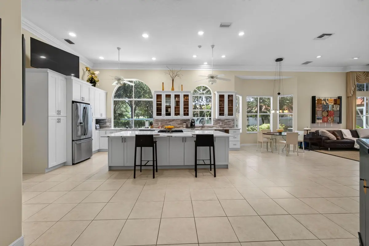 OPEN KITCHEN at 1048 DIAMOND HEAD Way, Palm Beach Gardens