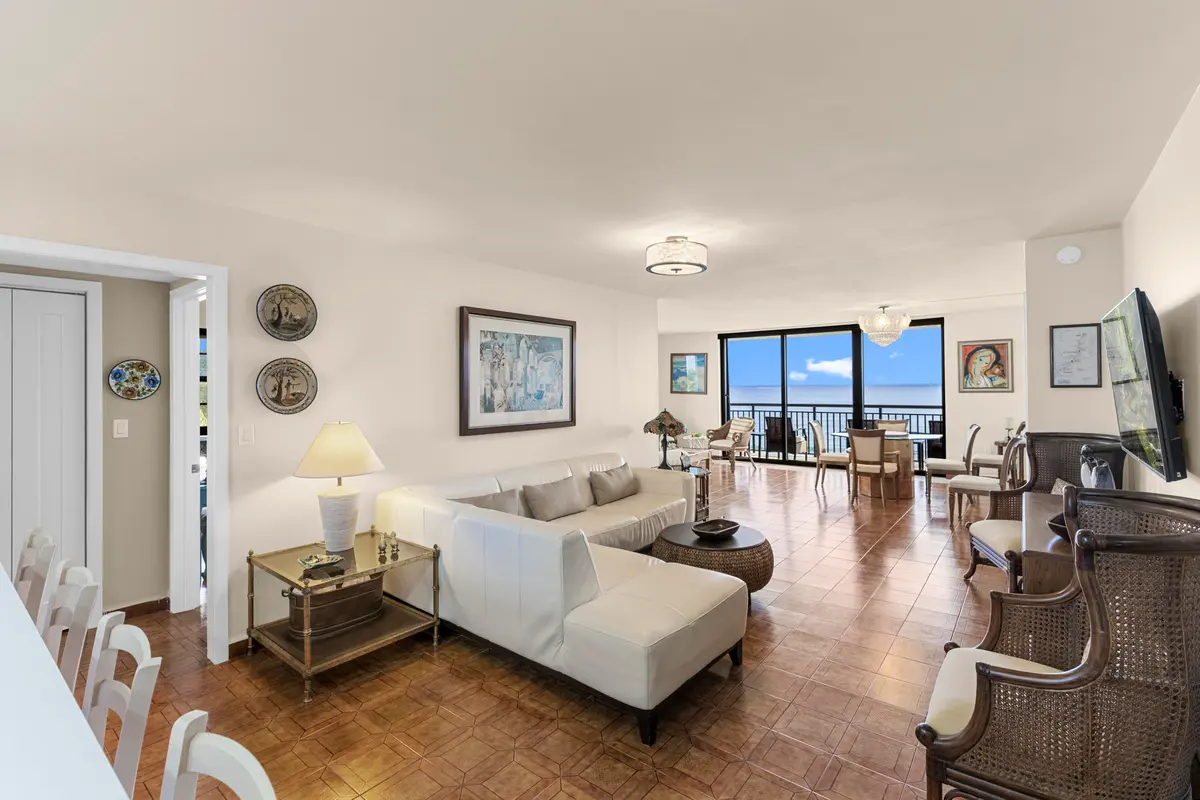 R6II8881 at 3951 N Ocean Boulevard 503, Gulf Stream