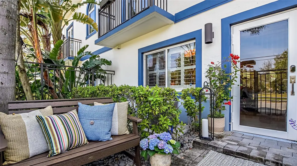 Photo 2 at 816 NE 7TH Street, Fort Lauderdale