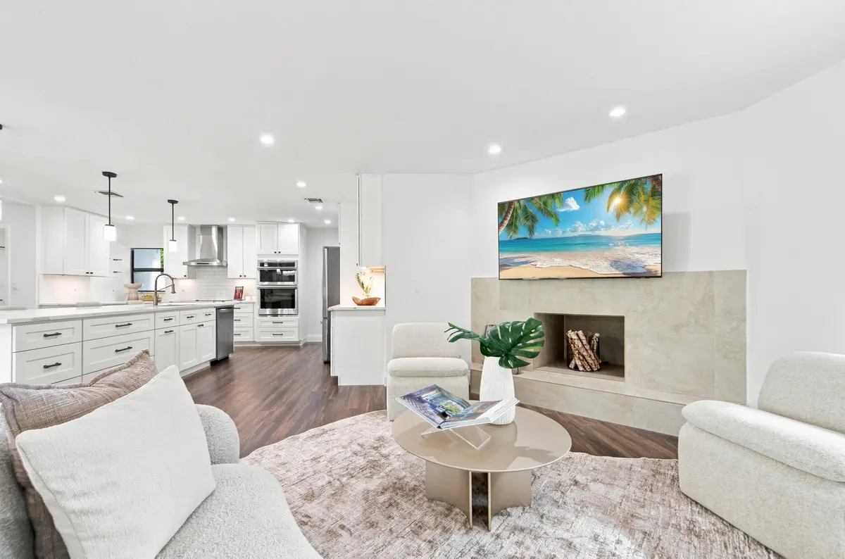 Living Room at 1619 Bayview Drive, Fort Lauderdale