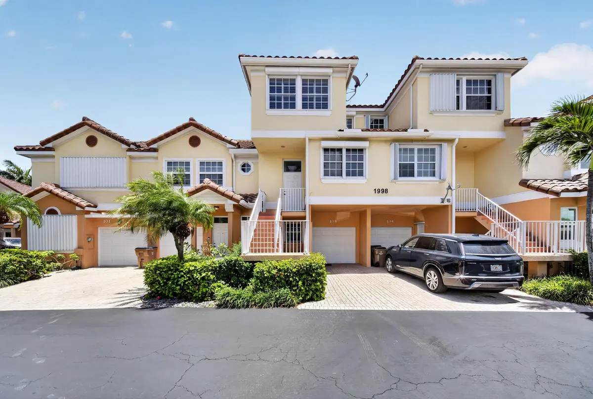 Front view at 1998 NE 7TH Street 103, Deerfield Beach