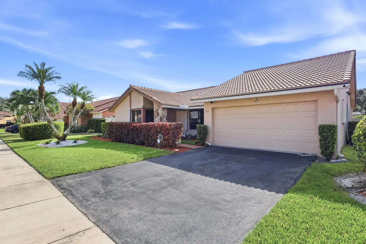 700 NW 102ND Way, Plantation, FL – photo 2