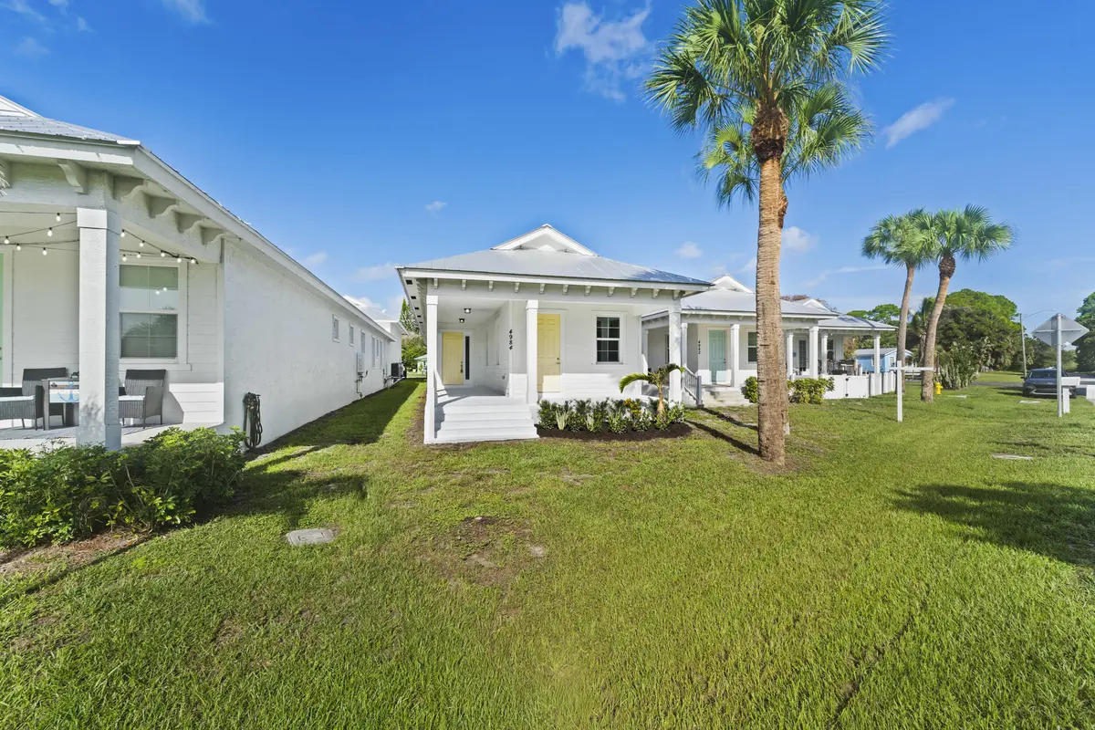 11_001 at 4984 SE Railway Avenue, Stuart