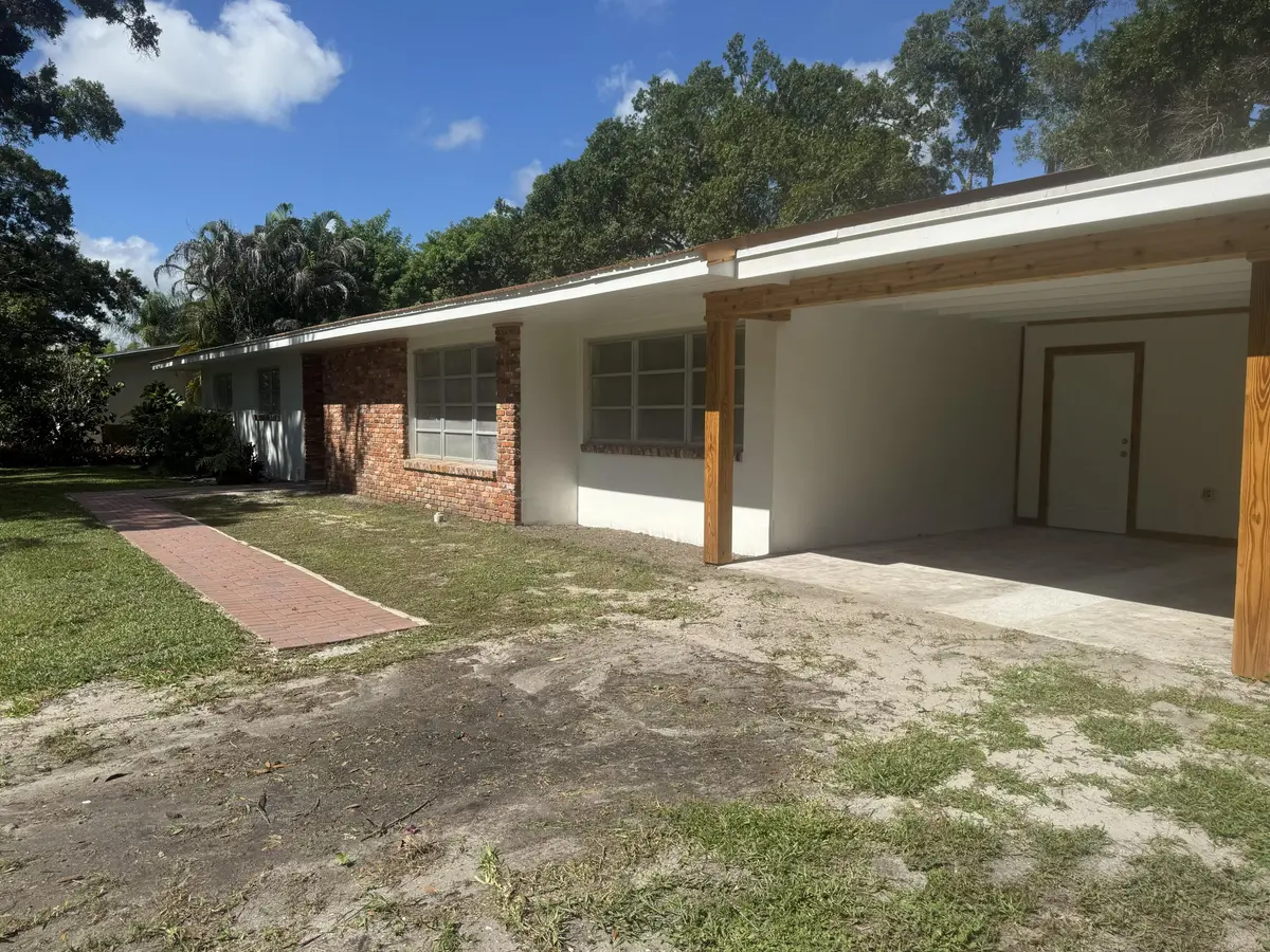 Front of Structure at 1749 26th Avenue, Vero Beach