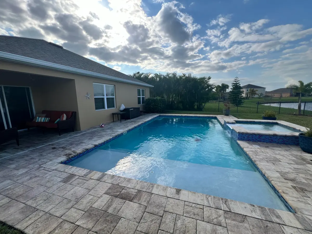 private pool at 3280 ROXBURY Place, Vero Beach