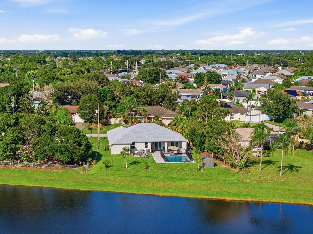 - at 1174 SW Edinburgh Drive, Port St. Lucie