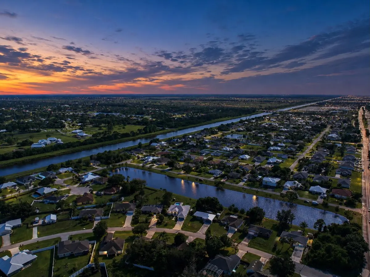 - at 1174 SW Edinburgh Drive, Port St. Lucie