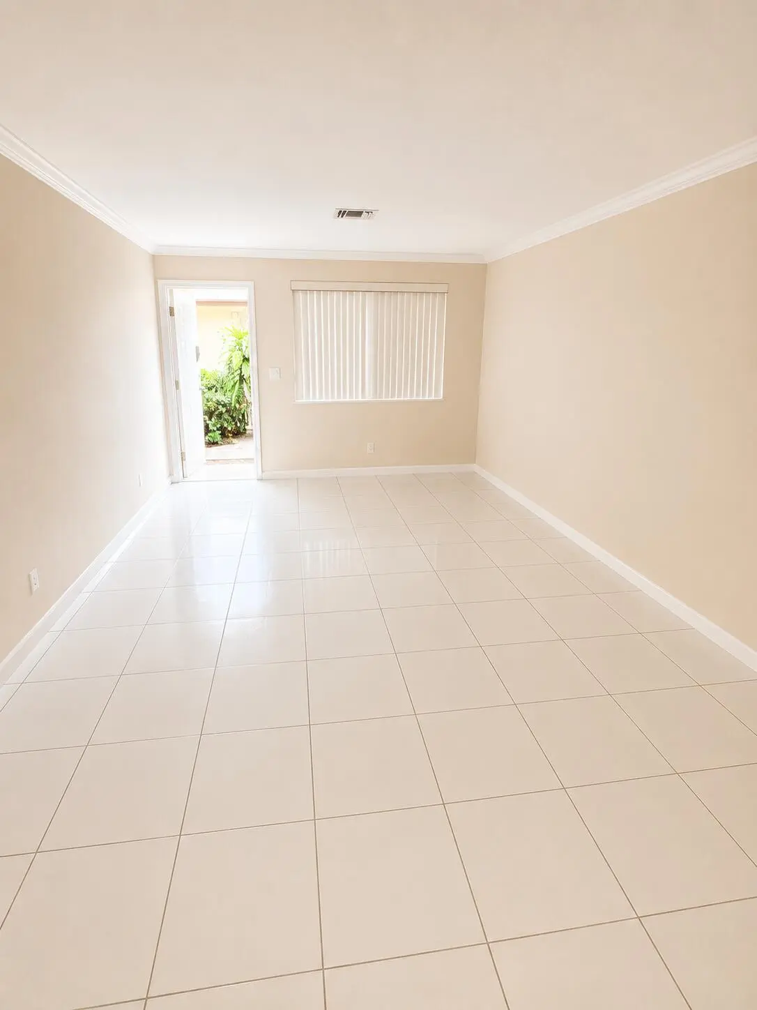 015d10f1-56b7-437f-84c2-d90fb87bfbf3 at 3609 Polk Street Apt 2, Hollywood