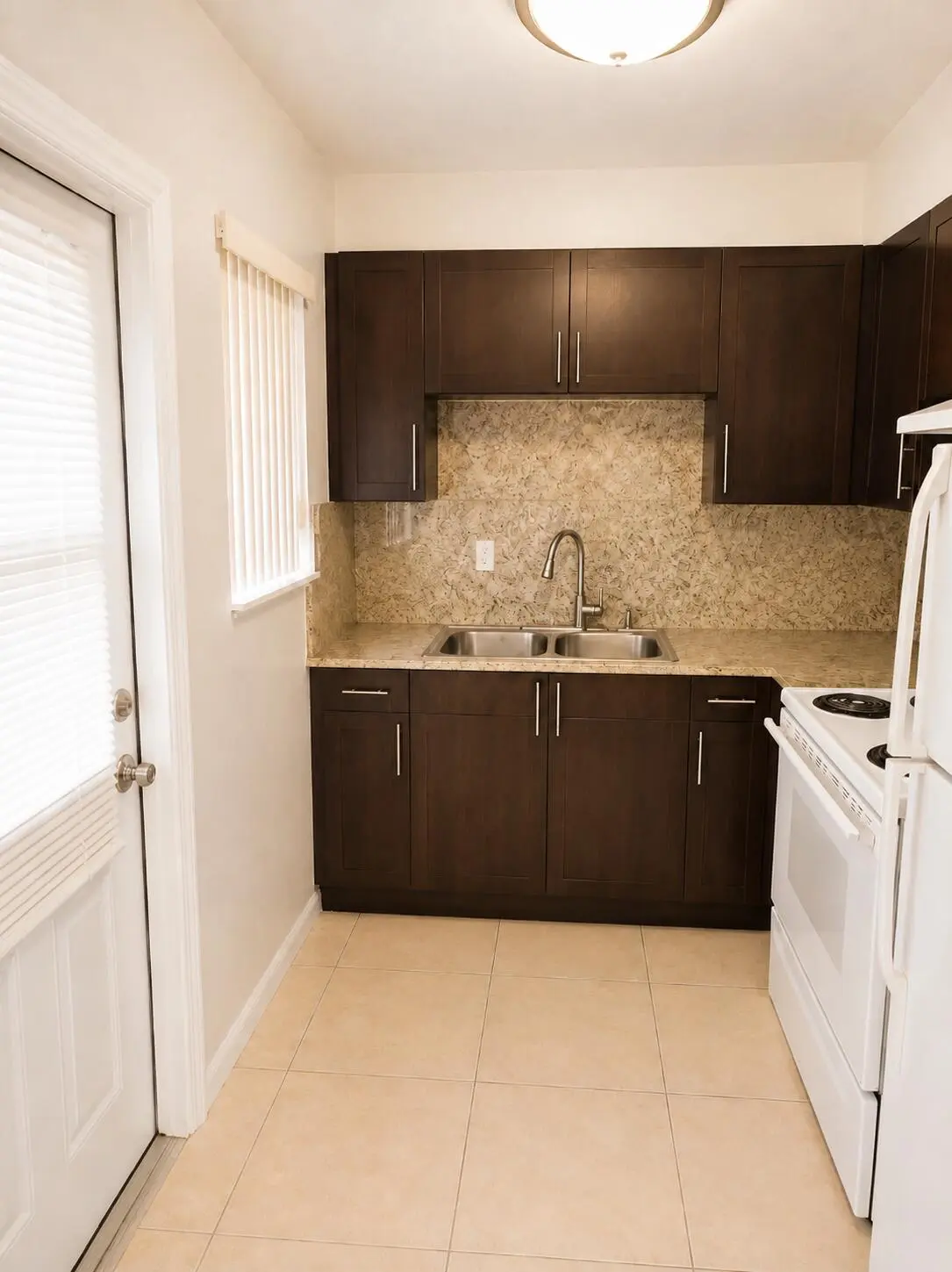 9184e7f8-dfba-47f5-84de-46656aa493a5 at 3609 Polk Street Apt 2, Hollywood