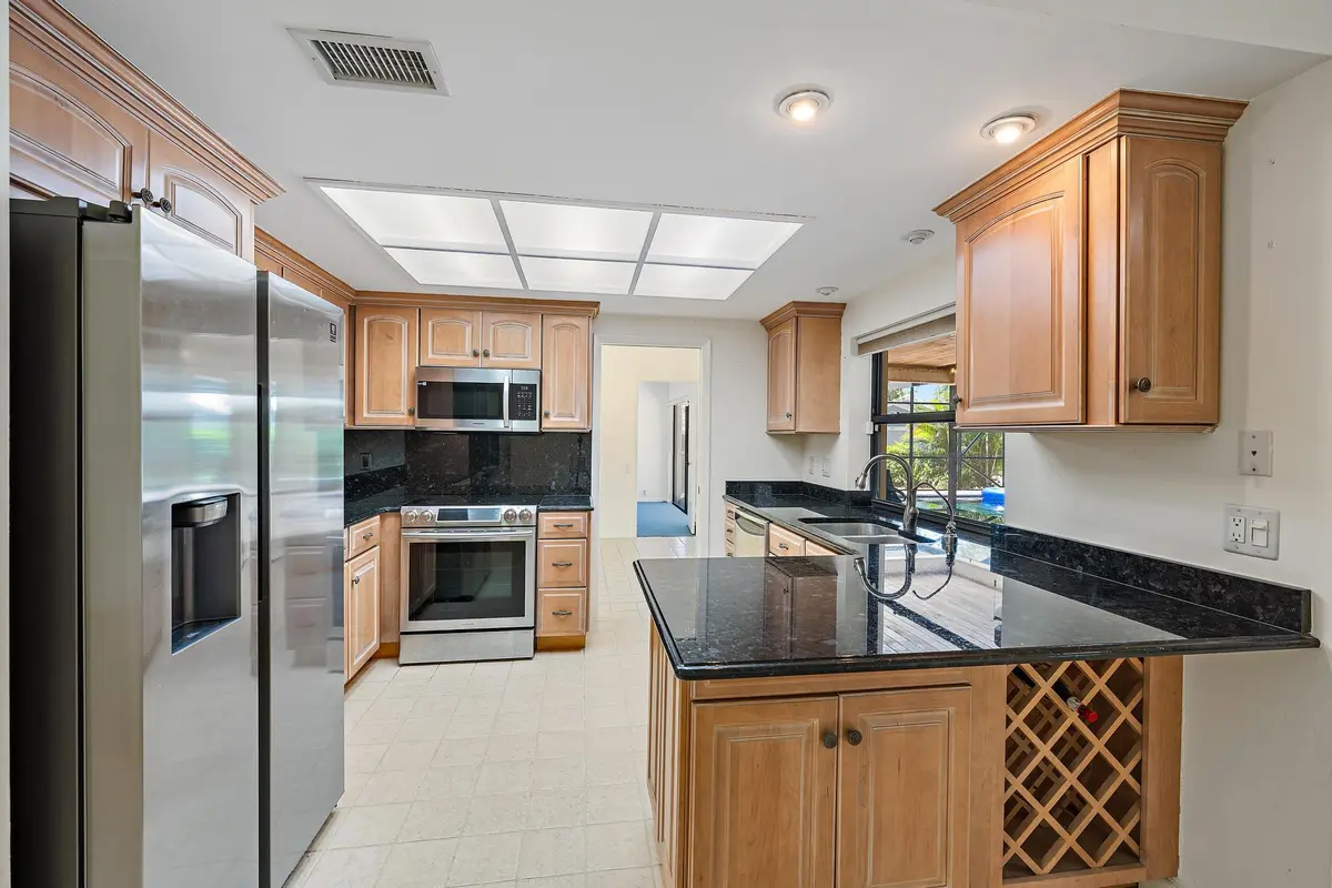 Kitchen at 180 Bayberry Place, Jupiter