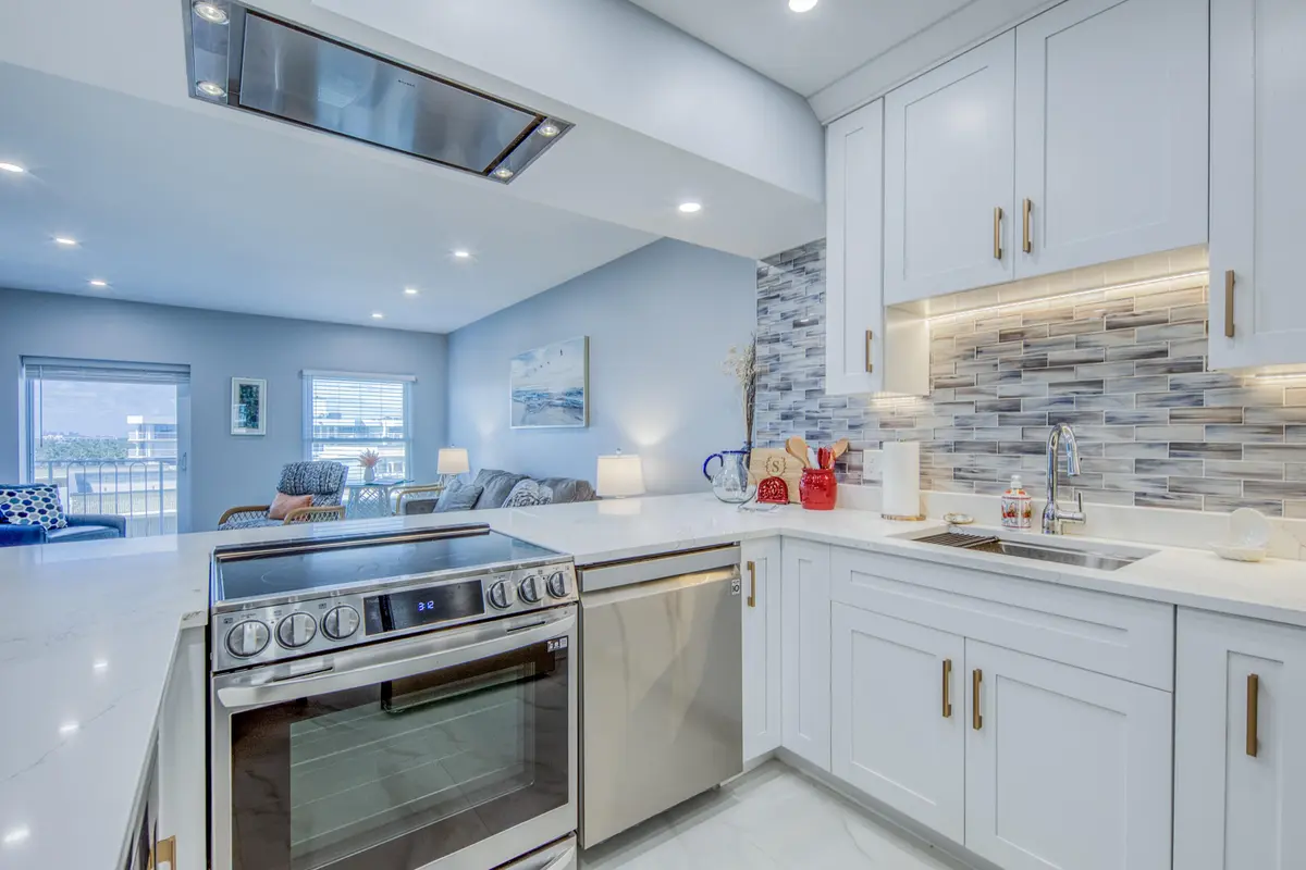 4R7A5619_hdr at 3230 S OCEAN Boulevard E609, Palm Beach