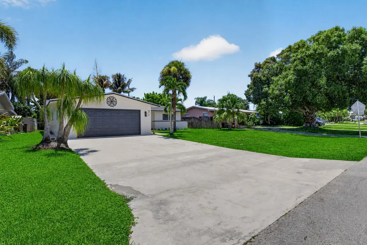 Front at 514 Riverside Drive, Palm Beach Gardens