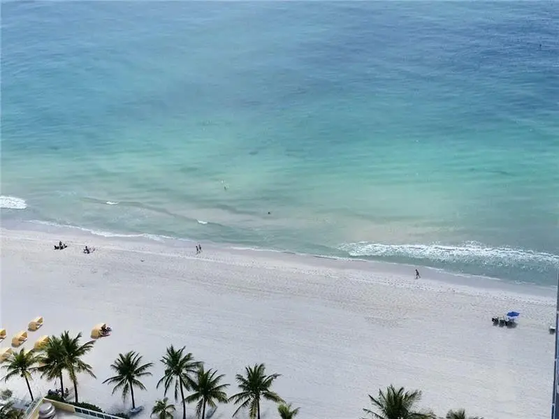 Photo 7 at 3900 Galt Ocean Dr Drive 1014, Fort Lauderdale