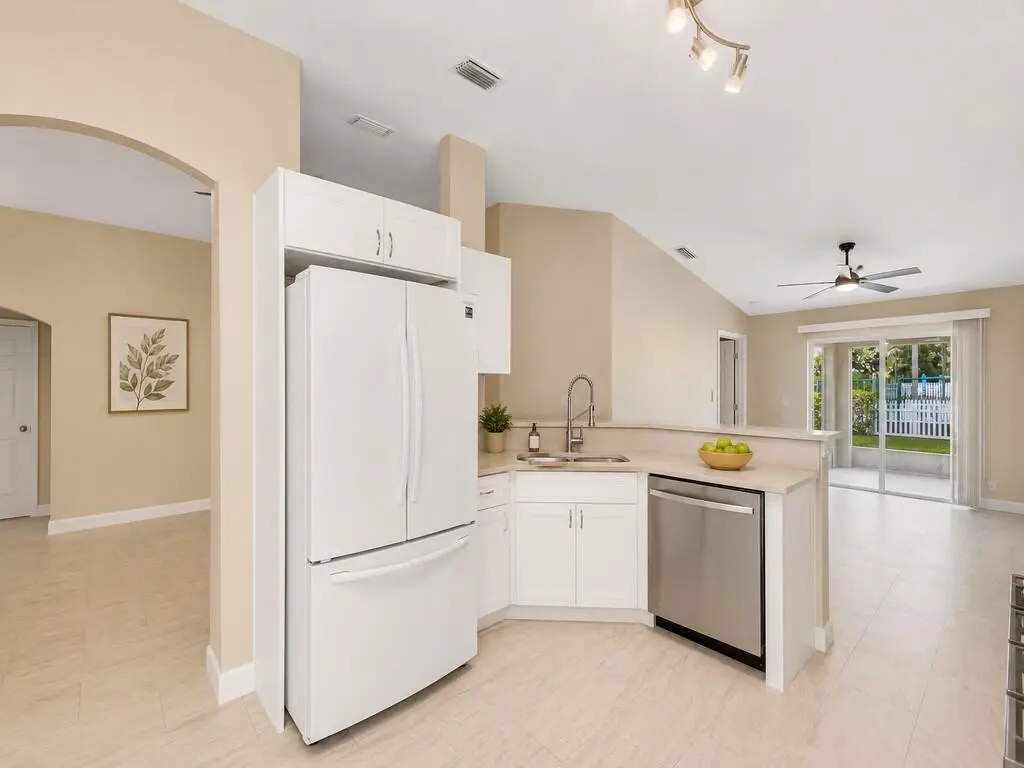 Kitchen at 962 E 13th Square, Vero Beach