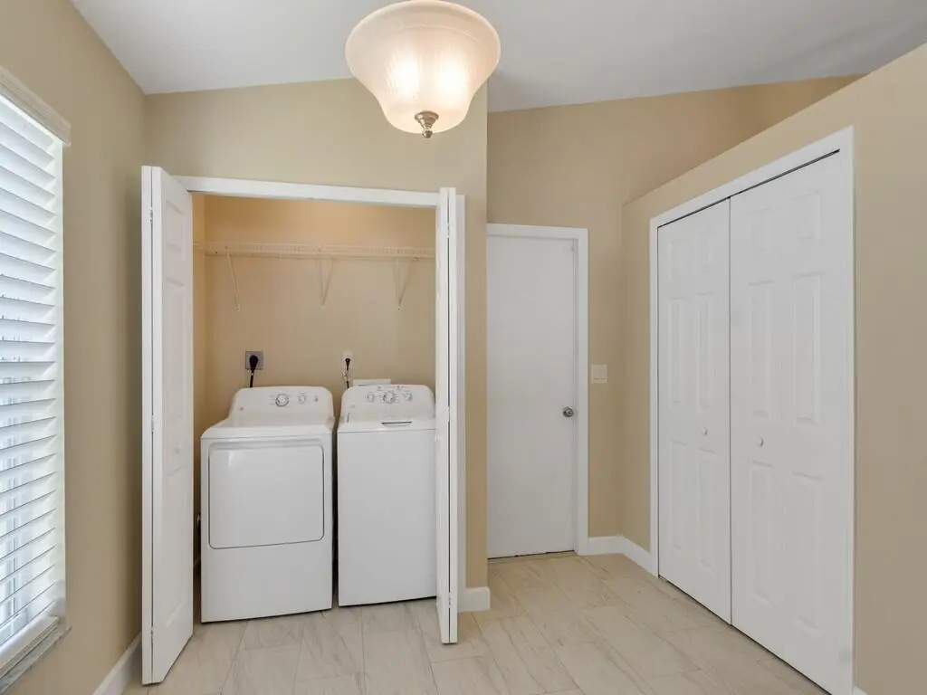Laundry closet at 962 E 13th Square, Vero Beach