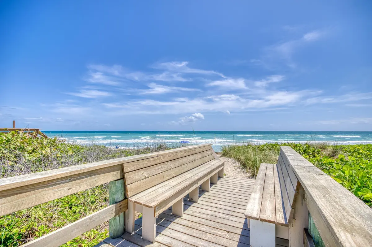 IMG-2 at 1501 NE Ocean Boulevard 8, Stuart