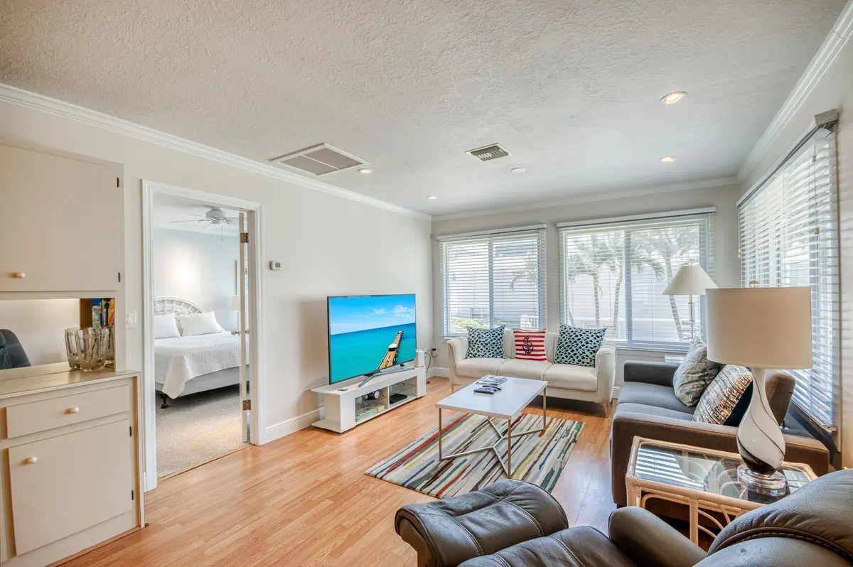 IMG-16 at 1501 NE Ocean Boulevard 8, Stuart
