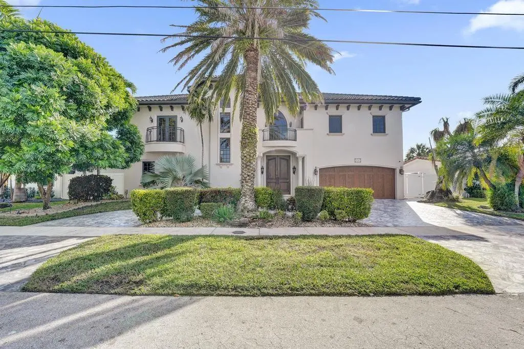 Photo 2 at 2340 NE 47TH Street, Lighthouse Point