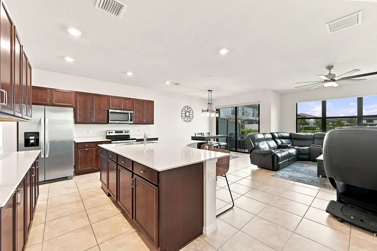 06_stl_6519 at 4480 W Appleton Cir W, Oakland Park
