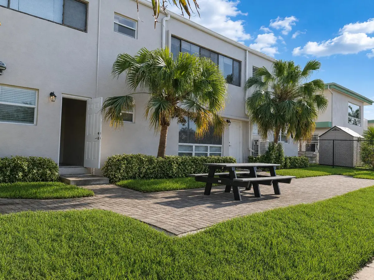 Backyard at 2621 NE 1st Street 7, Pompano Beach