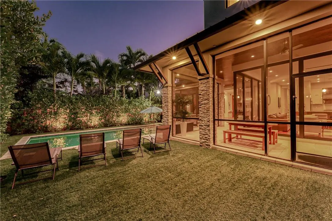 Photo 7 at 404 NE 13th Avenue, Fort Lauderdale