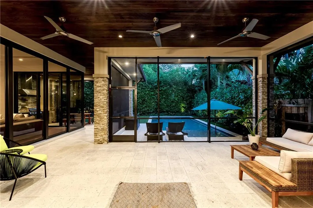 Photo 8 at 404 NE 13th Avenue, Fort Lauderdale