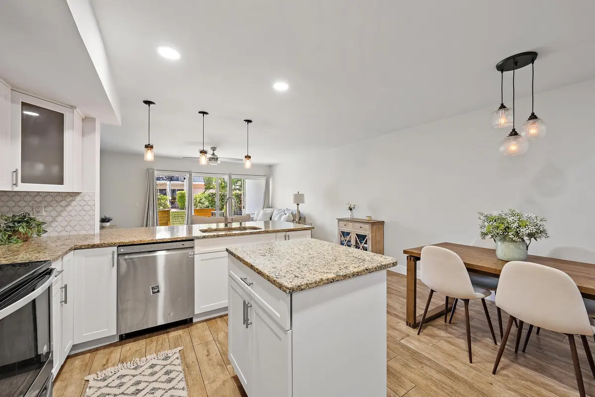 388 Golfview Rd apt h-7 at 388 Golfview Road H, North Palm Beach
