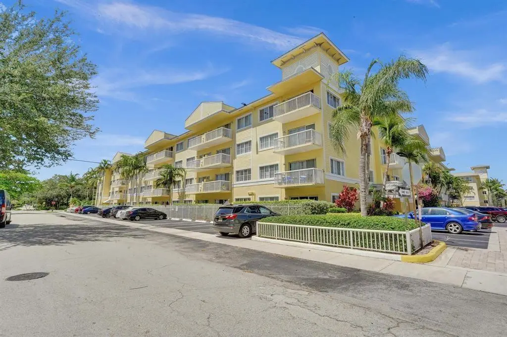 Photo 3 at 151 NE 16TH Avenue 374, Fort Lauderdale